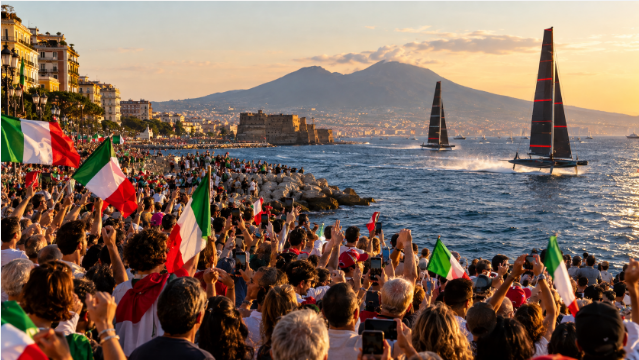 Luna Rossa trionfa a Napoli Foto 3.png